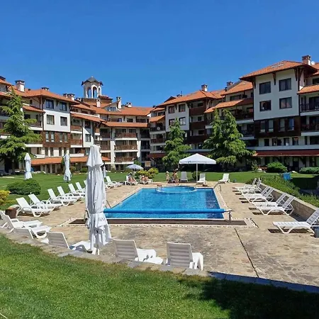 Melania In Complex Royal Towers * בנסקו