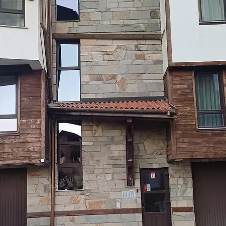 Melania In Complex Royal Towers Μπάνσκο