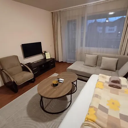 Melania In Complex Royal Towers Apartman Banszko