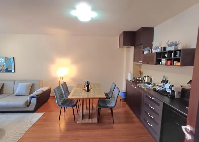 Melania In Complex Royal Towers Appartement